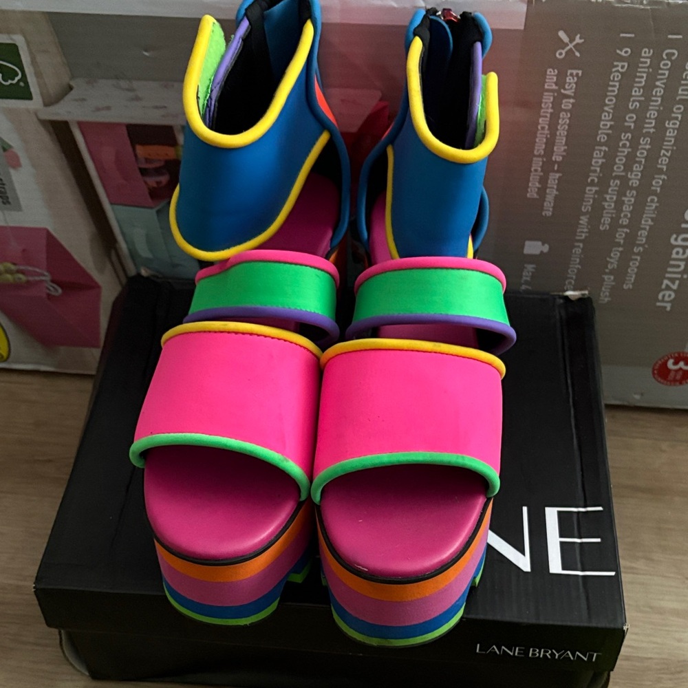 YRU Multicolor Platform Sandals